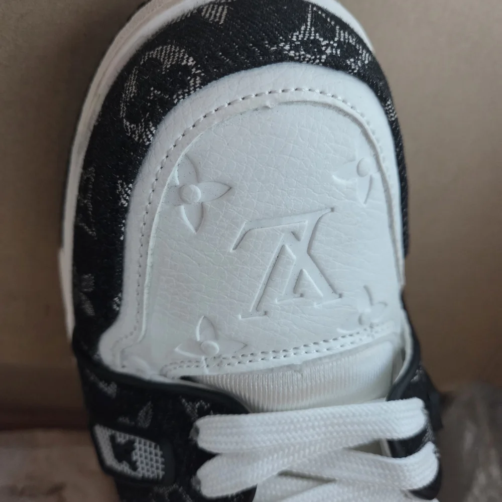 Louis Vuitton Black and White Sneakers - Picture 4 of 5